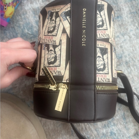 Danielle nicole crossbody tangled rapunzel bag - Picture 2 of 3